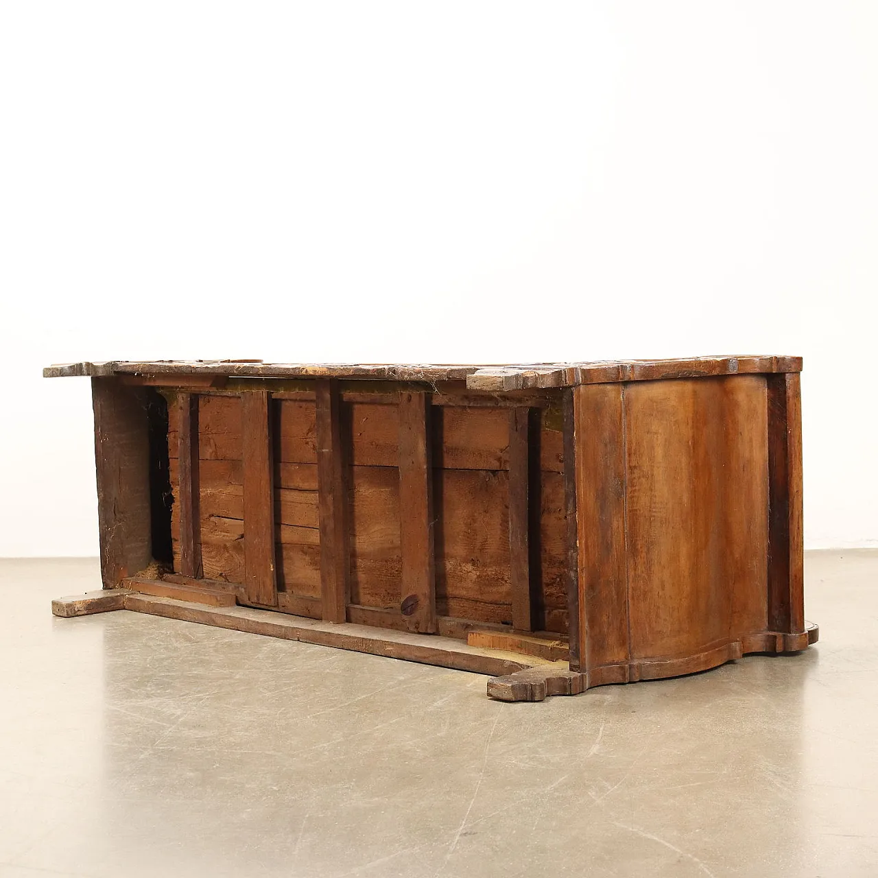 Sofa Louis Philippe in walnut carving Italy, 19th century 9