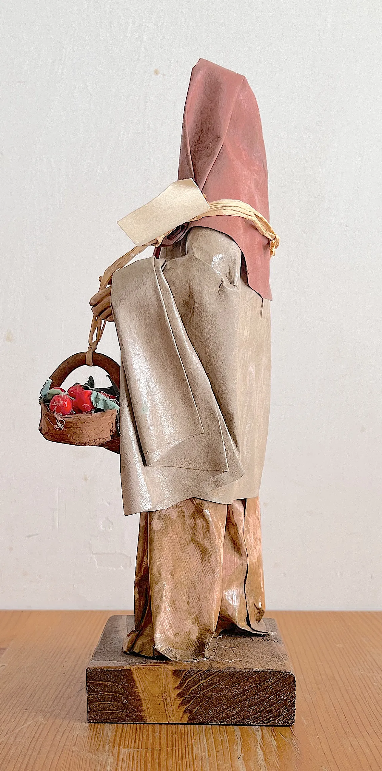 Lecce ceramic papier-mâché figurines 2