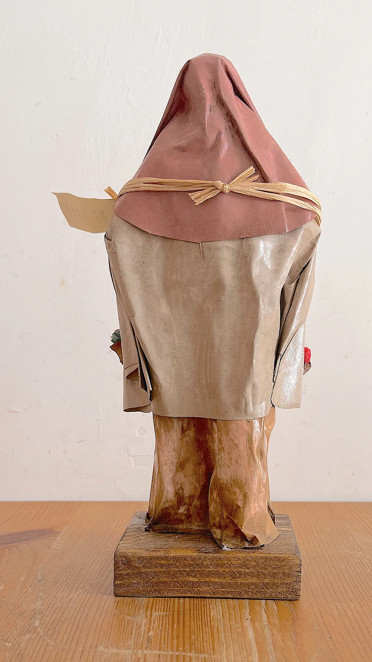 Lecce ceramic papier-mâché figurines 3