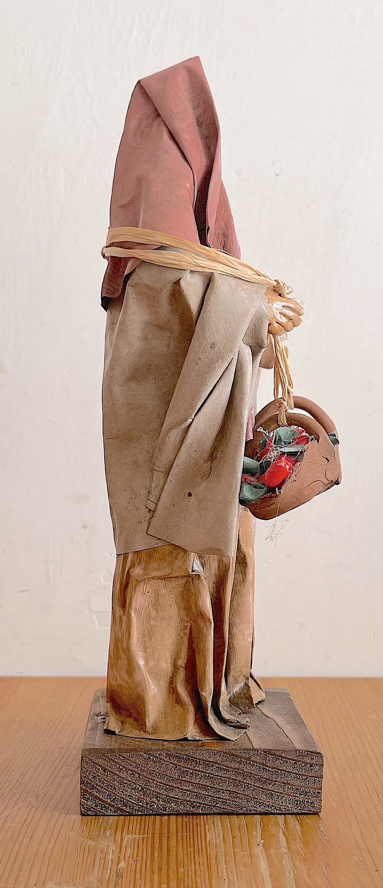 Lecce ceramic papier-mâché figurines 4