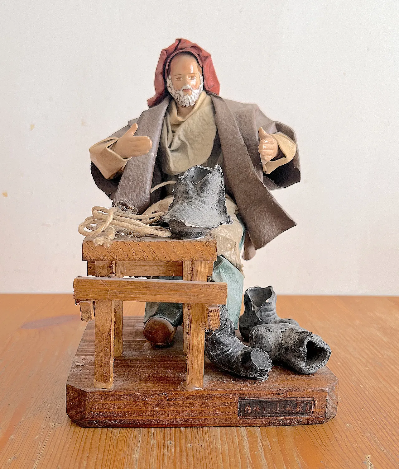 Lecce ceramic papier-mâché figurines 9