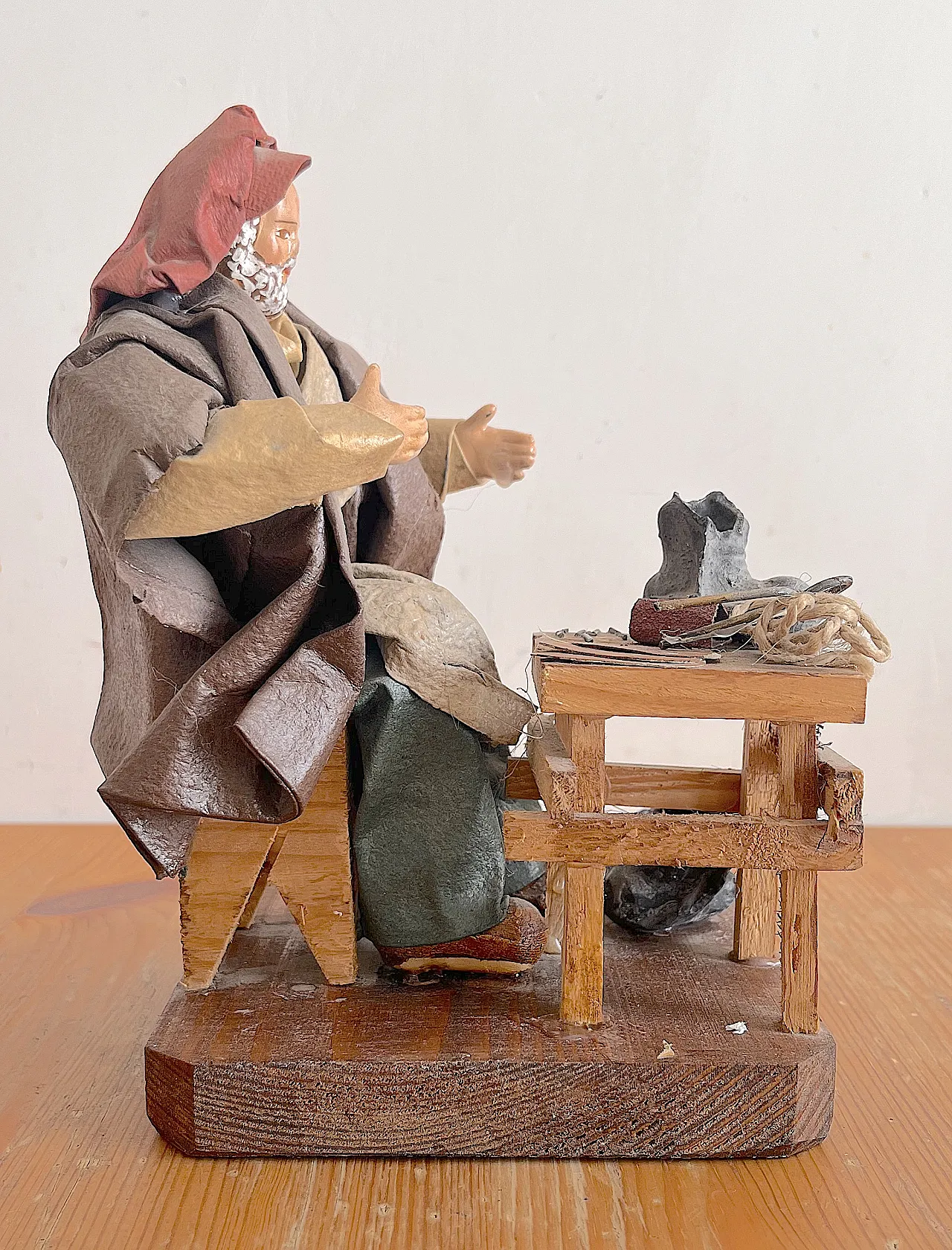 Lecce ceramic papier-mâché figurines 12