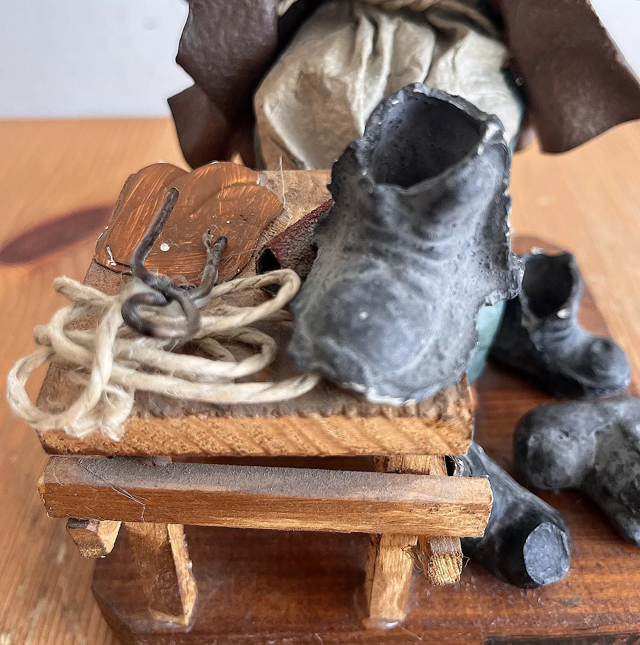 Lecce ceramic papier-mâché figurines 13