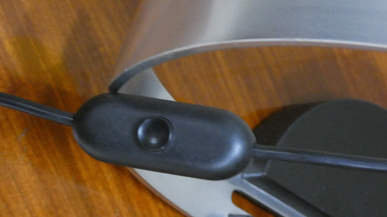 1970s table lamp by Paolo Caliari for Linea T, 1970 13