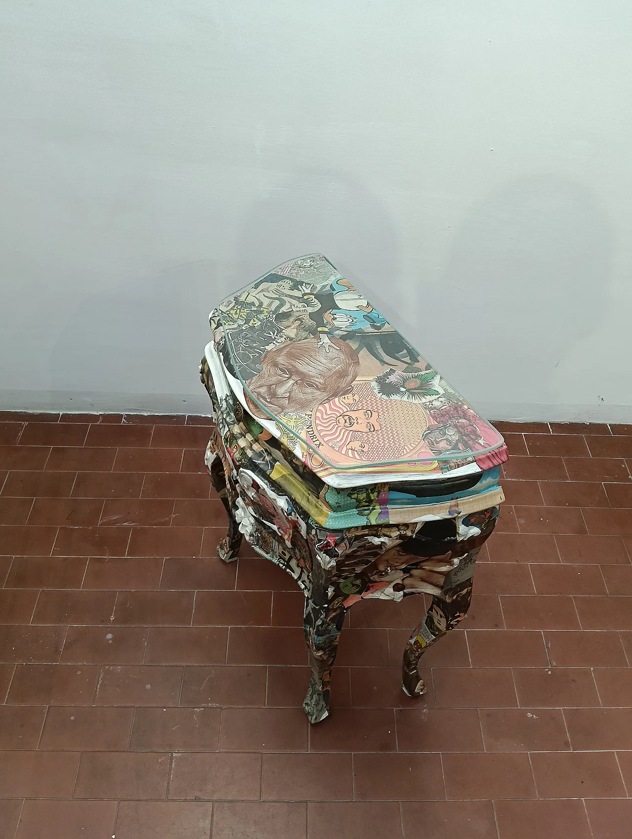 Coppio di comodini decoupage artistico, 2000 23