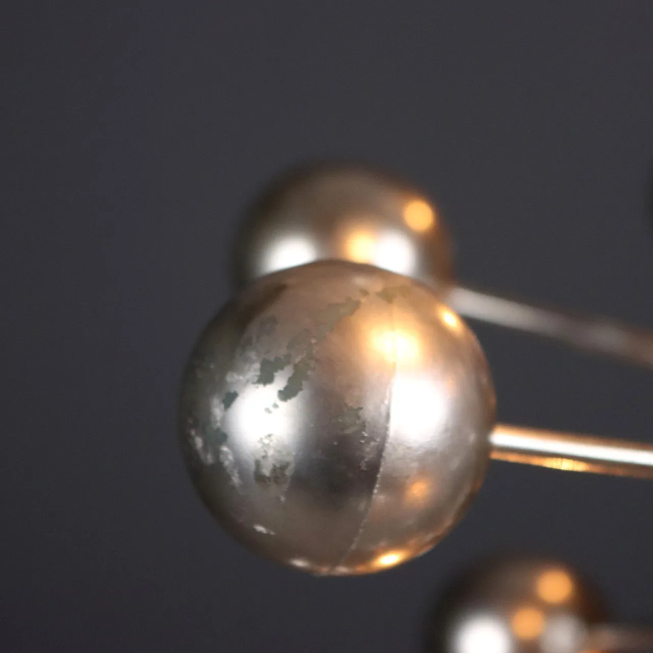 Lampada a sospensione in metallo e plastica cromata, '900 5