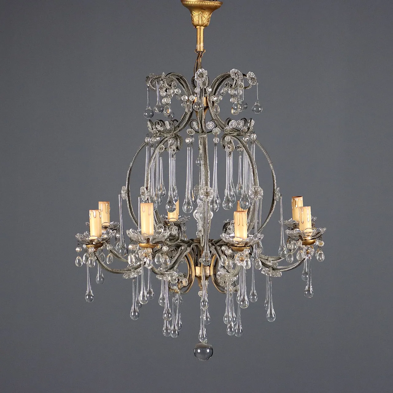 Lampadario in metallo e lamiera lavorata e collane in vetro, '800 1