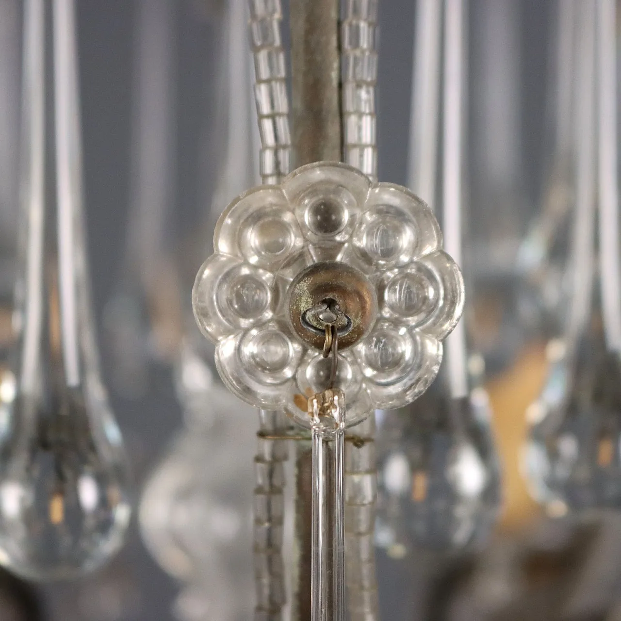 Lampadario in metallo e lamiera lavorata e collane in vetro, '800 4