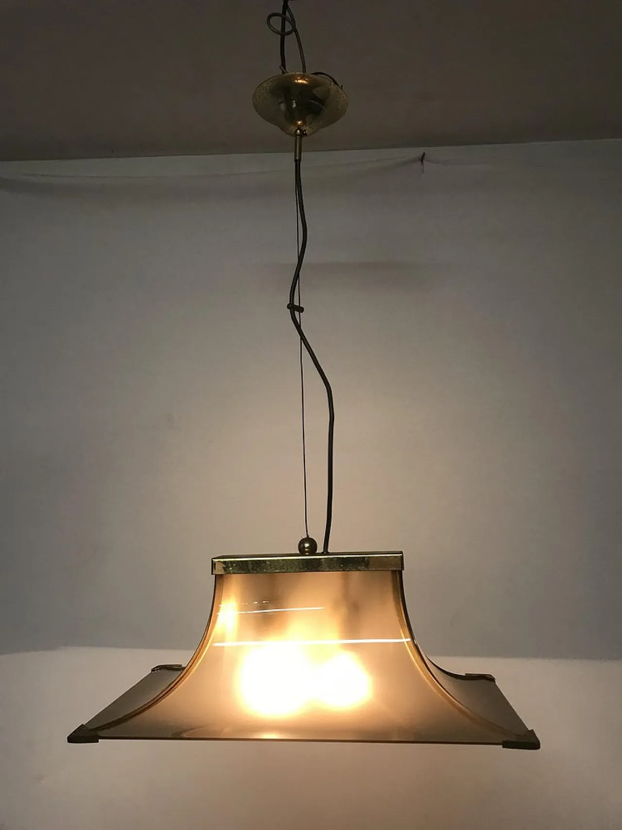 Pagoda pendant, Italy, 70s 3