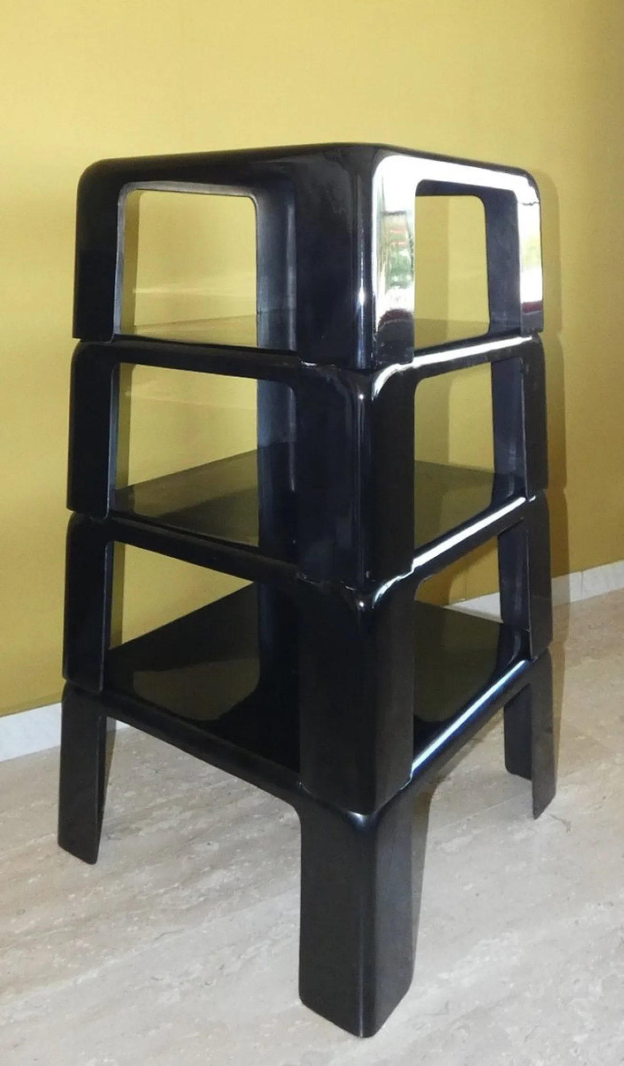 4Tavoli impilabili Quattro Gatti di Mario Bellini per C&B Italia, 1967 1