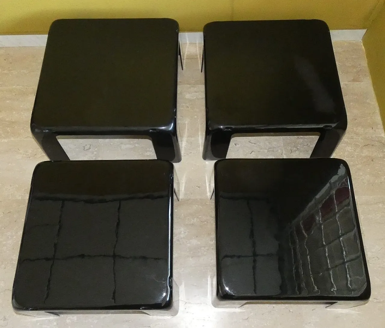 4Tavoli impilabili Quattro Gatti di Mario Bellini per C&B Italia, 1967 3