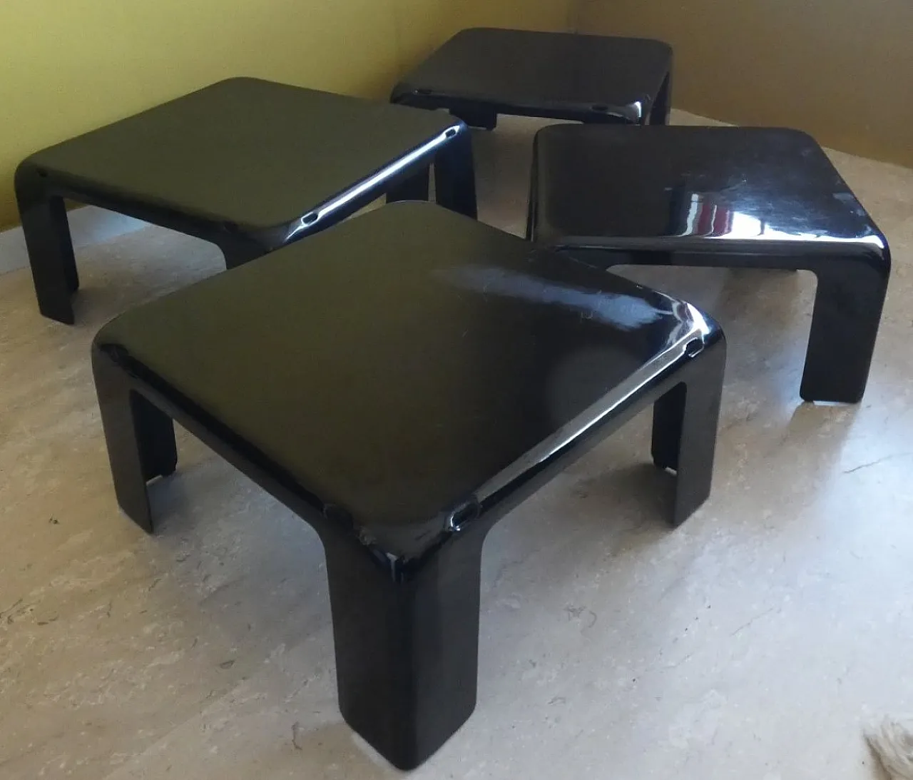 4Tavoli impilabili Quattro Gatti di Mario Bellini per C&B Italia, 1967 4