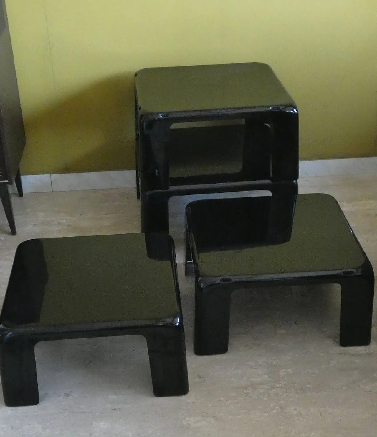 4Tavoli impilabili Quattro Gatti di Mario Bellini per C&B Italia, 1967 5