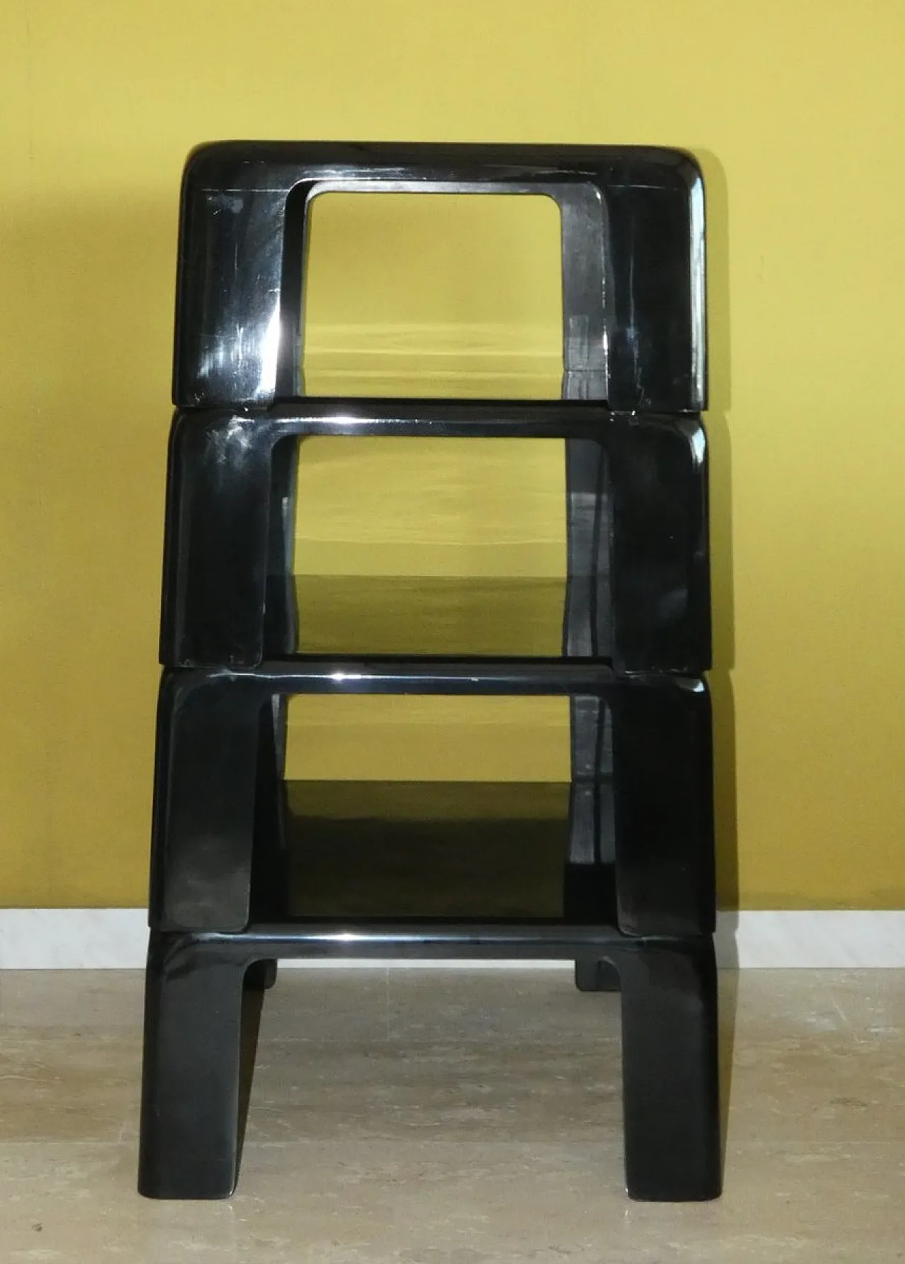 4Tavoli impilabili Quattro Gatti di Mario Bellini per C&B Italia, 1967 9