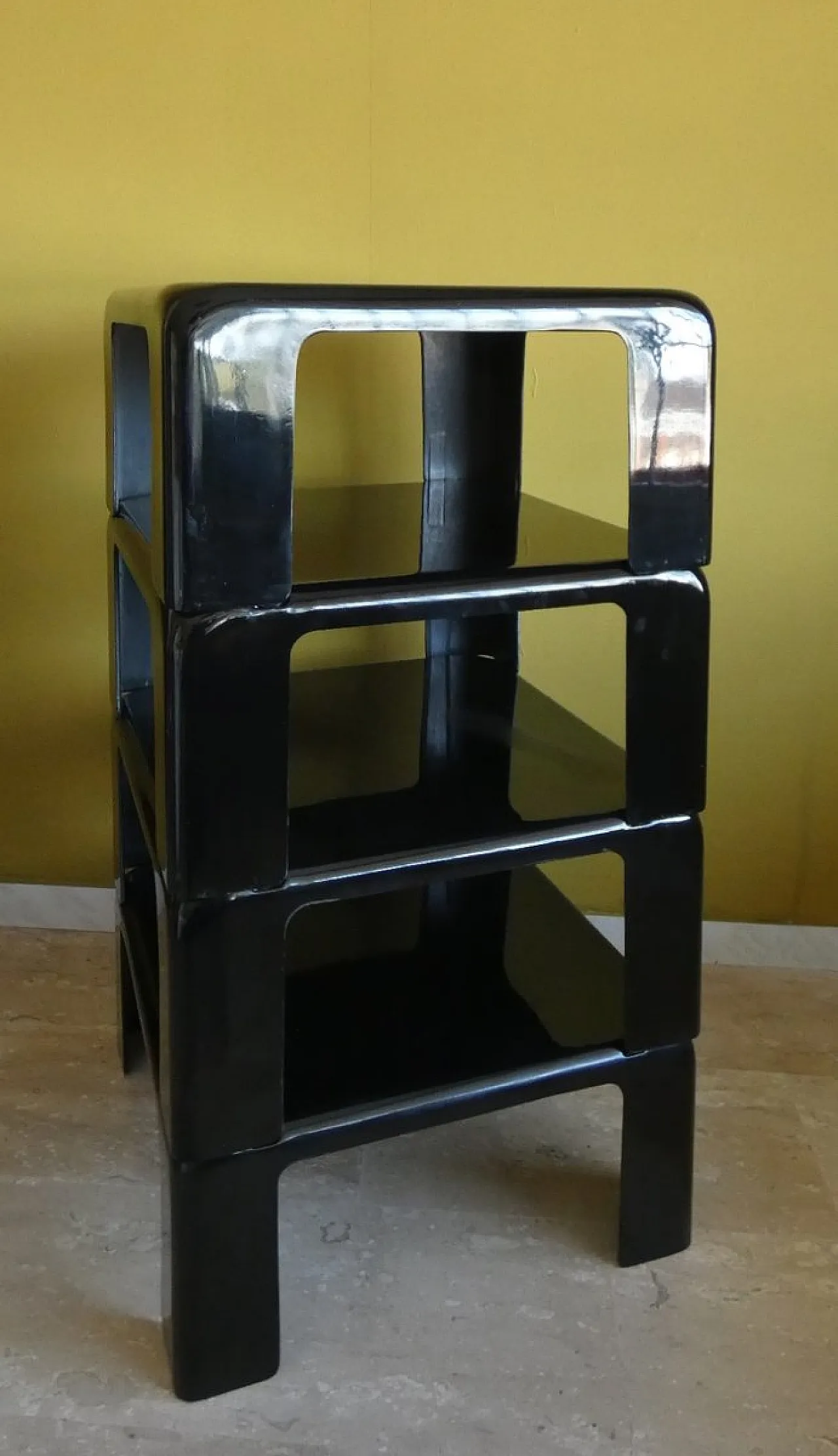 4Tavoli impilabili Quattro Gatti di Mario Bellini per C&B Italia, 1967 11