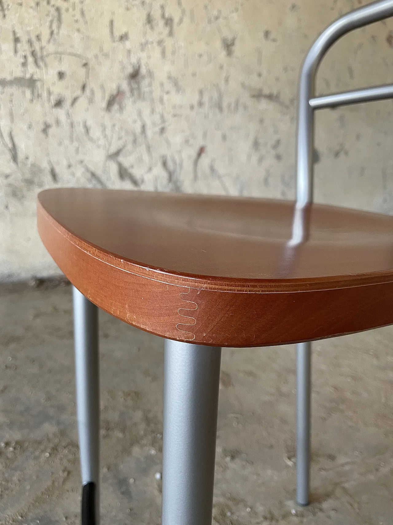 Set of 4 80s Calligaris cherry wood kitchen stools 14