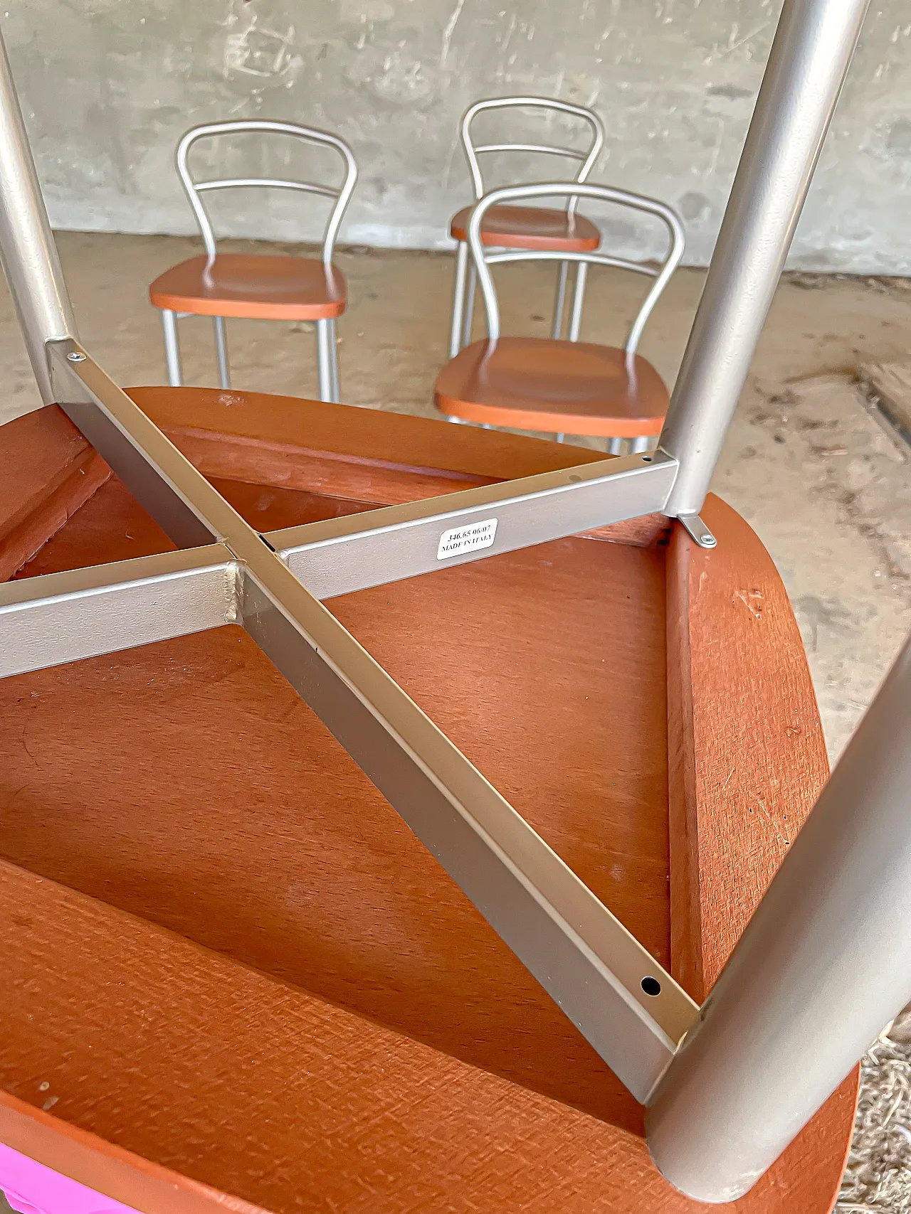 Set of 4 80s Calligaris cherry wood kitchen stools 16