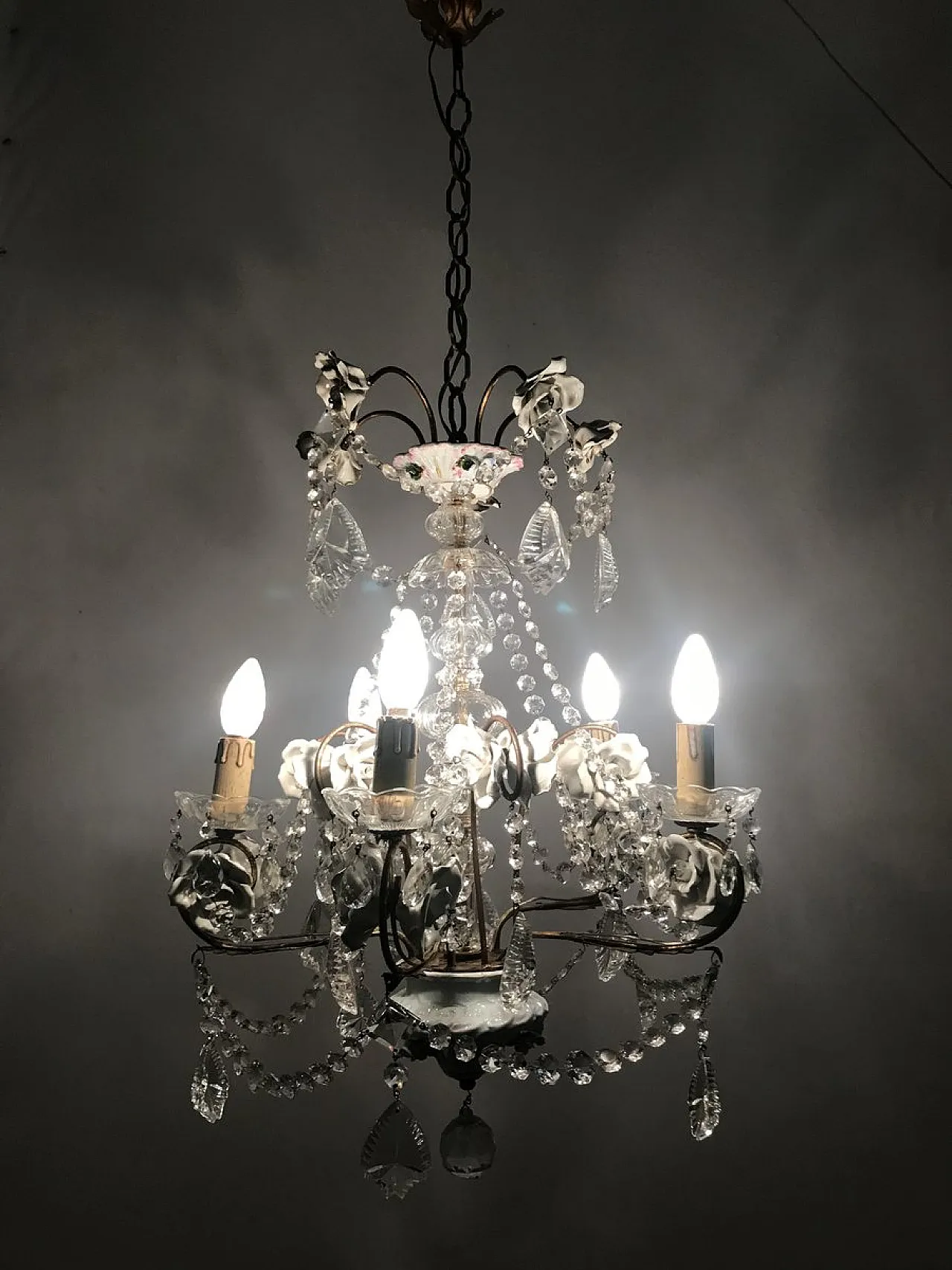 Lampadario vintage in porcellana e cristallo, anni '30 2