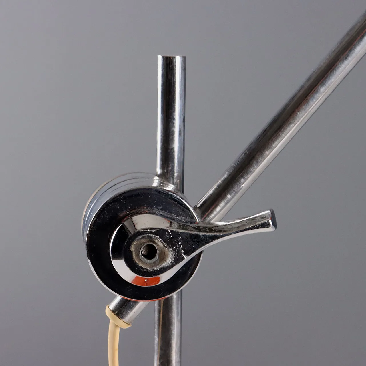 Lampada a sospensione in metallo cromato e plastica, '900 6