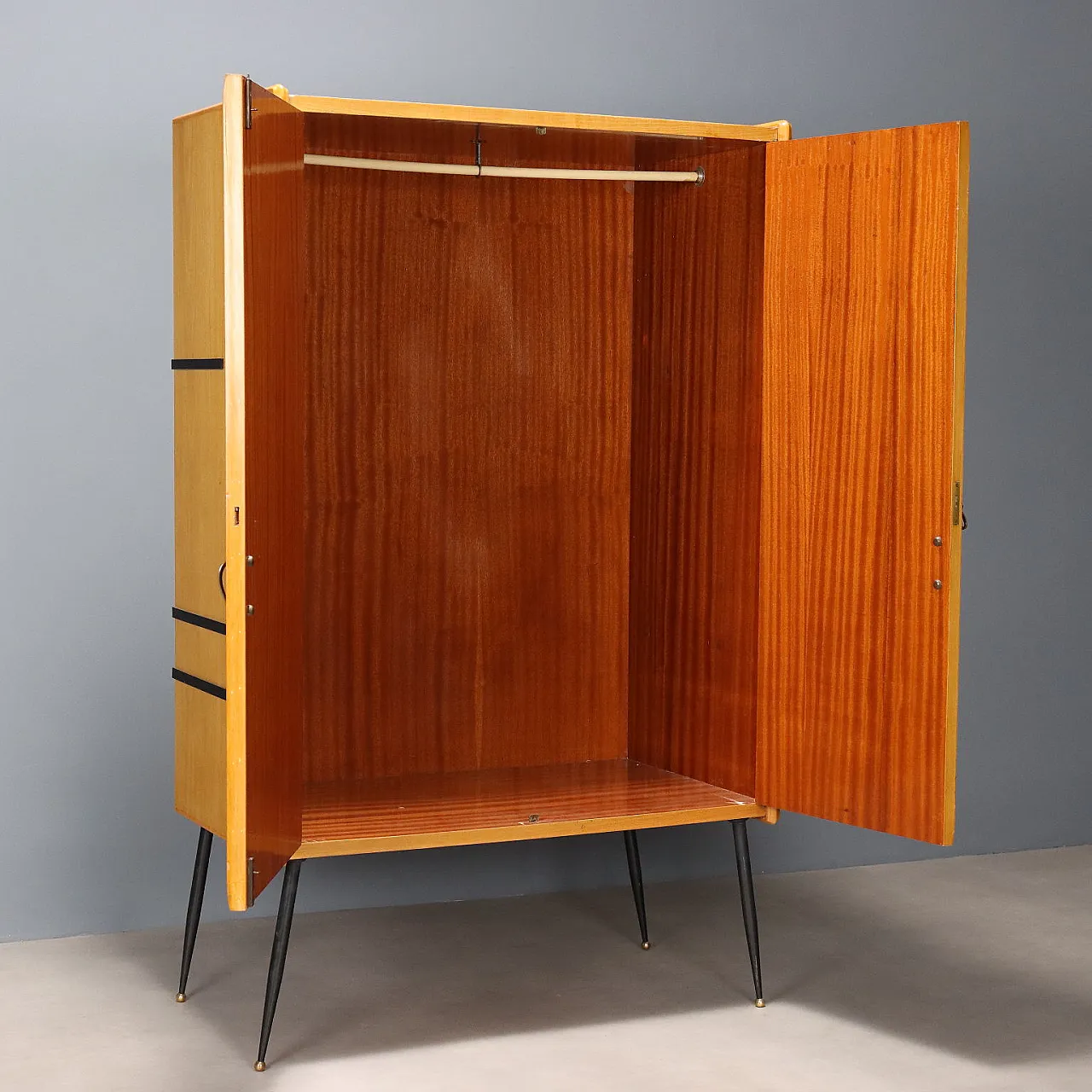 Armadio in metallo, ottone e mogano, '900 3