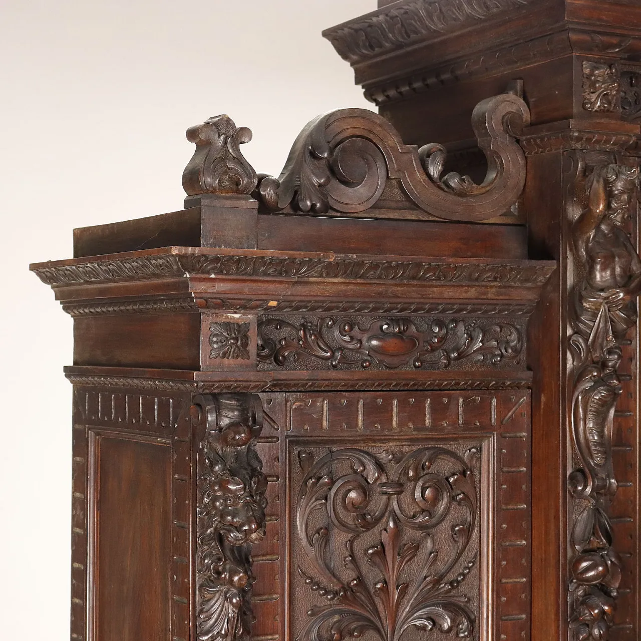Neo-Renaissance style double-bodied sideboard, late 19th century 5