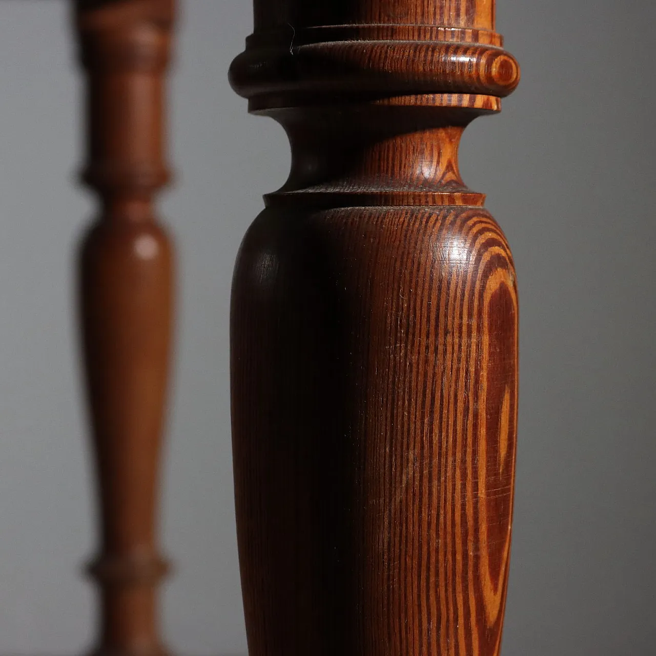 Tavolo da lavoro in larice e marmo, metà '900 6