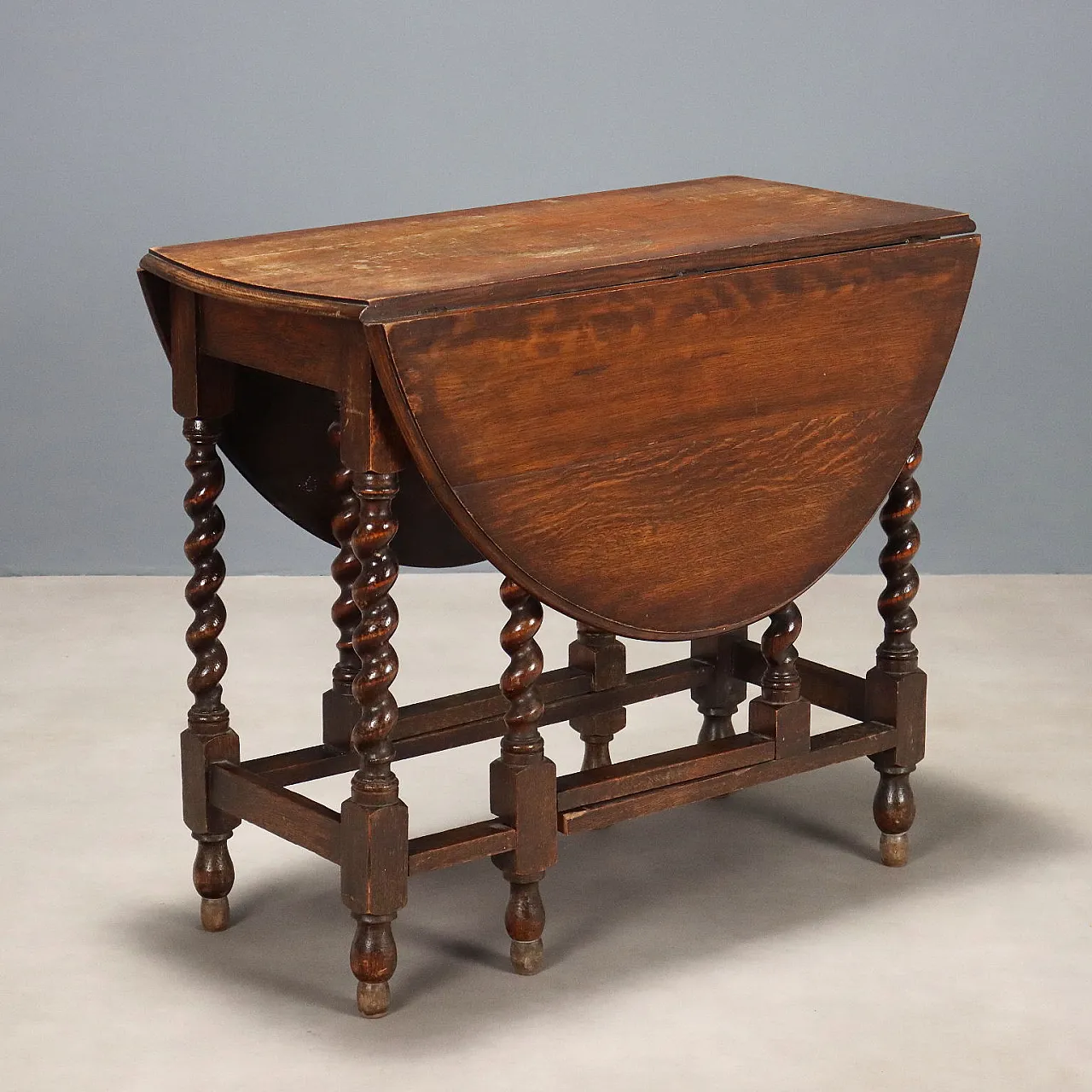 Table in oak, 19th century 1