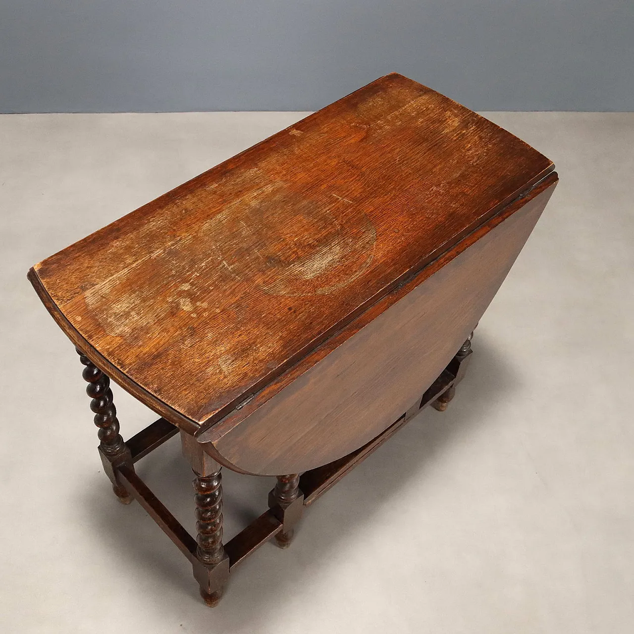 Table in oak, 19th century 7