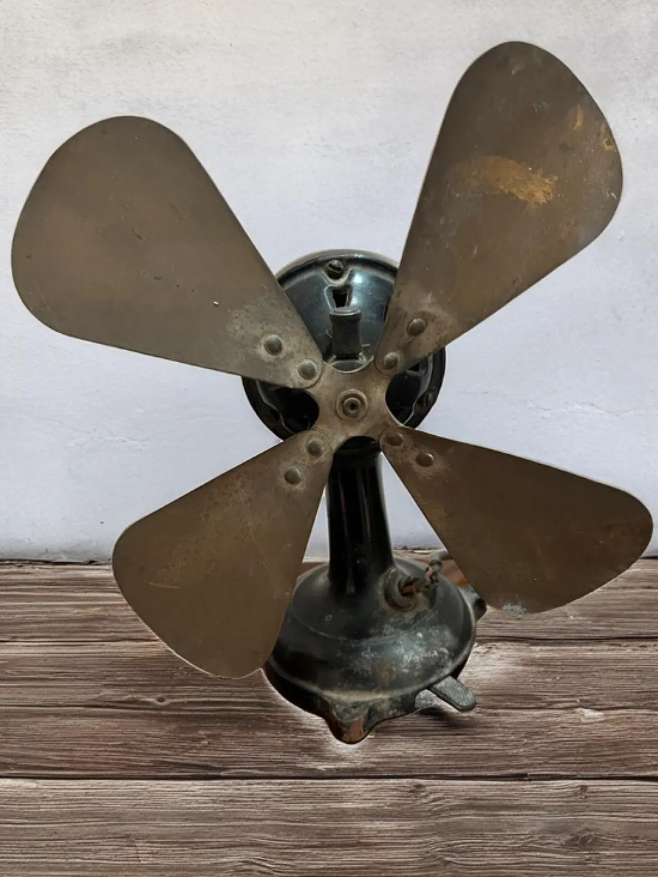 Table fan by Ercole Marelli in black cast iron, 1940s 6