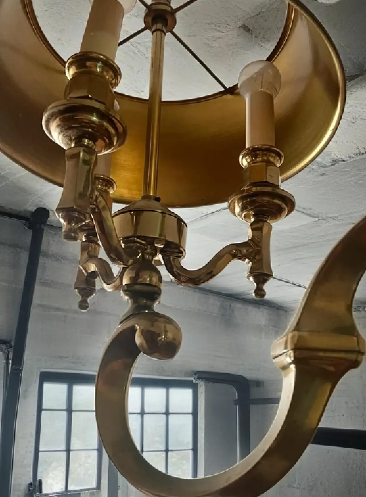 Bouillotte style chandelier in solid brass, 1970s 2
