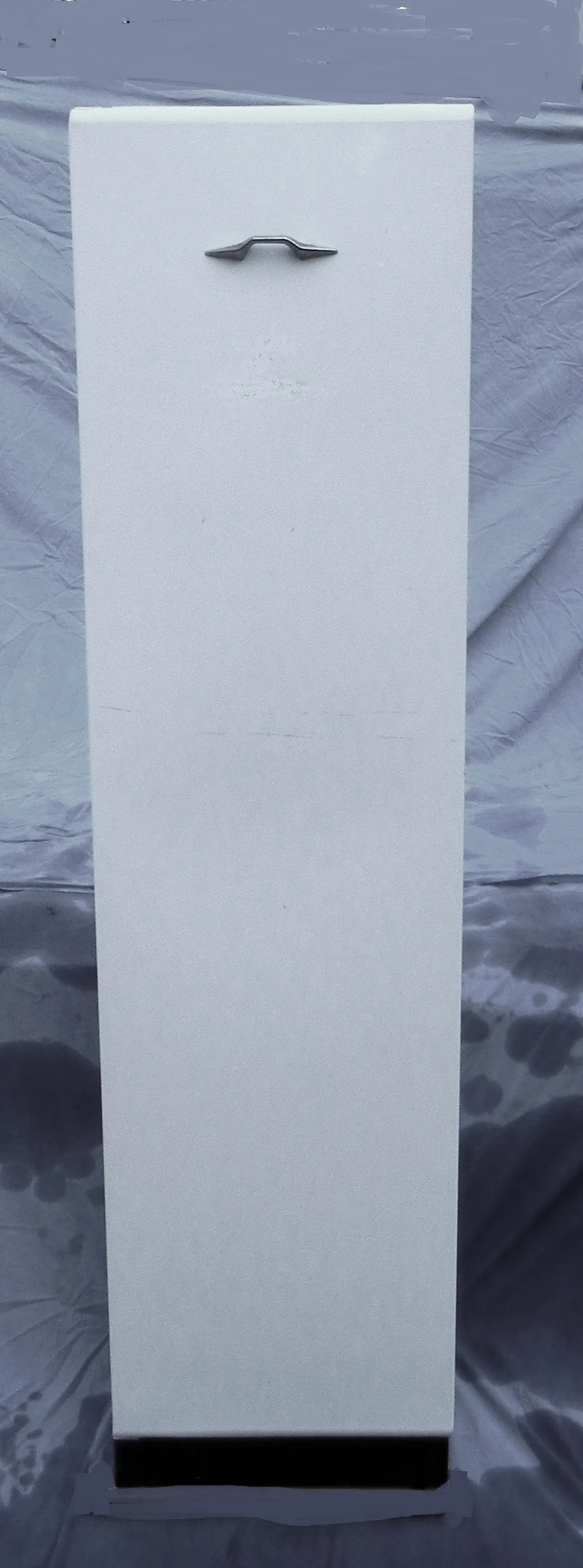 Pensile a colonna,in  metallo smaltato, anni '50 7