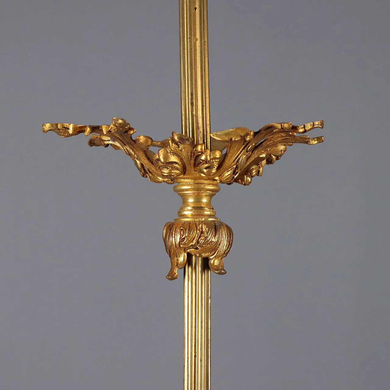 Lampadario in bronzo cesellato e dorato, '900 7