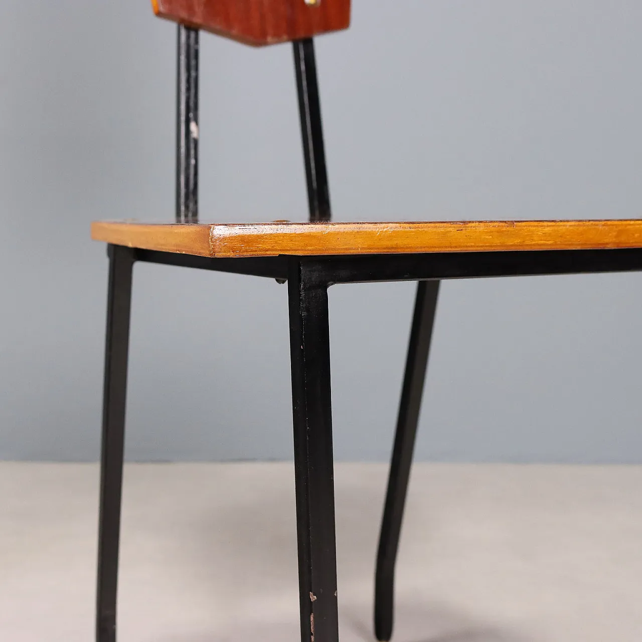 Sedia in metallo laccato con seduta e schienale in multistrato, '900 5