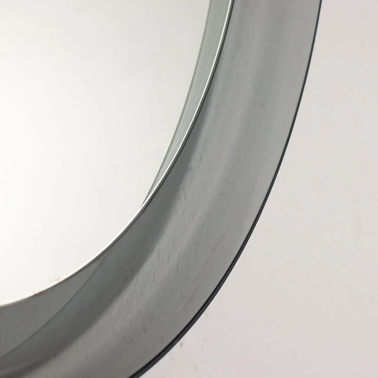 Specchio da parete rotondo in metacrilato, anni '60 3