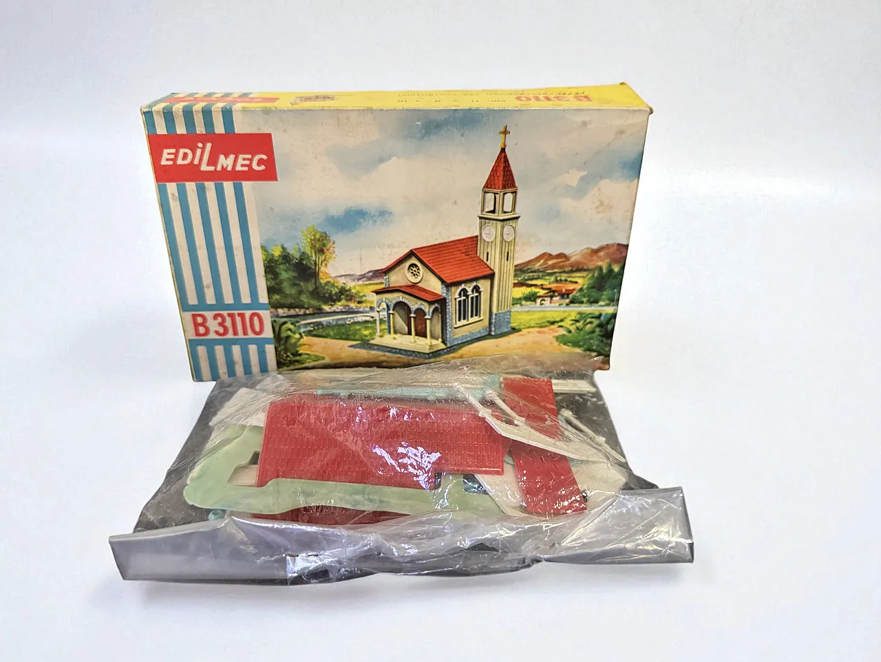 Pair of Edilmec CoMa assembly kits from the 1960s 7