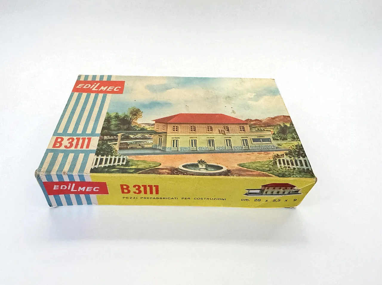 Pair of Edilmec CoMa assembly kits from the 1960s 8