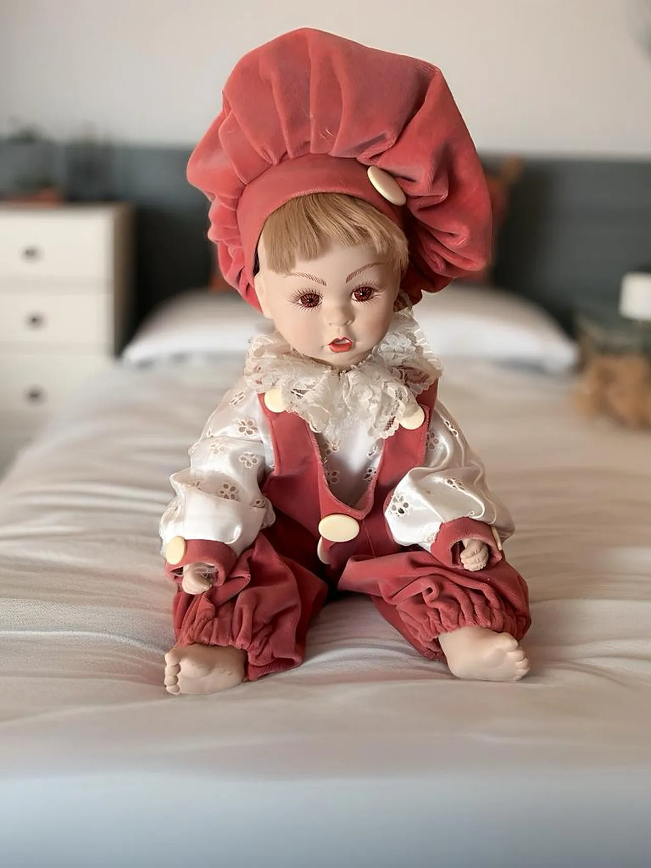 Pair of porcelain dolls, 1990s 5