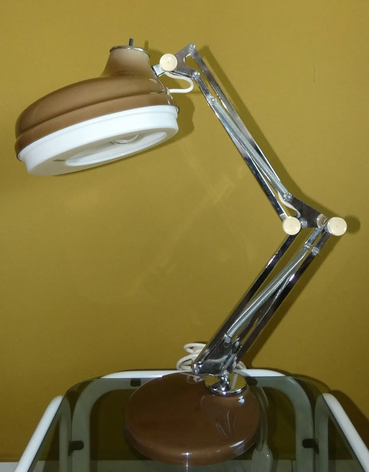 Lampada da tavolo in metallo, Italia, anni '60 1