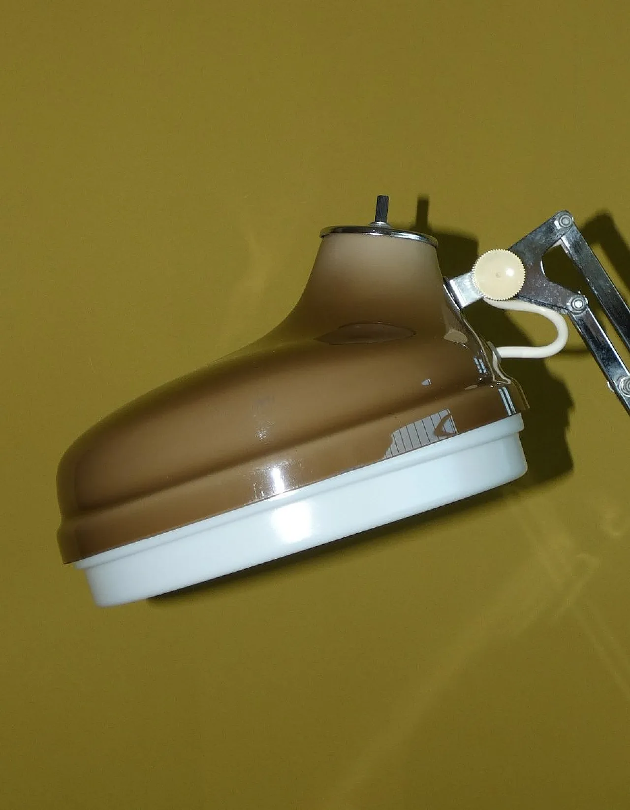 Lampada da tavolo in metallo, Italia, anni '60 2