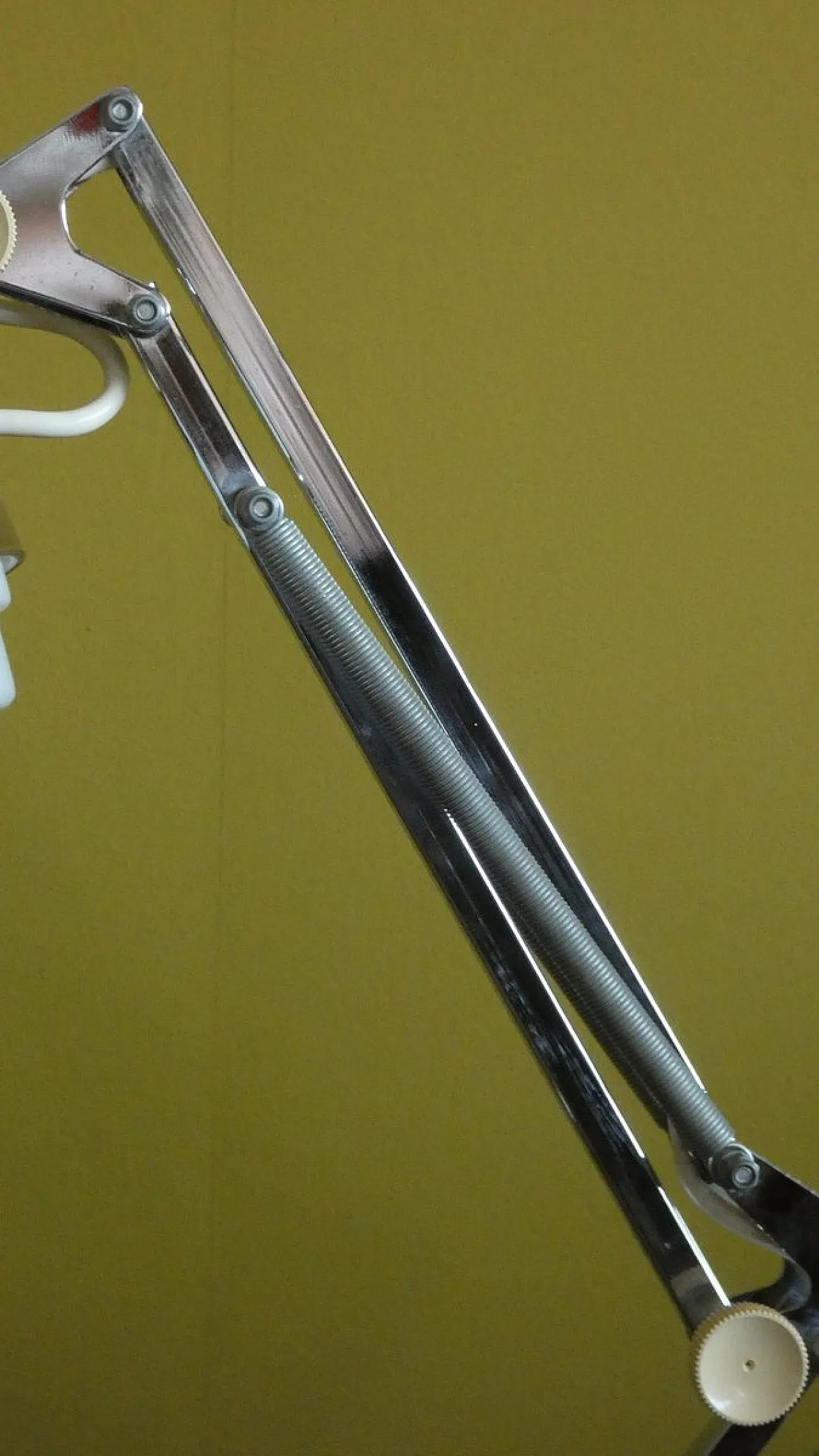 Lampada da tavolo in metallo, Italia, anni '60 5