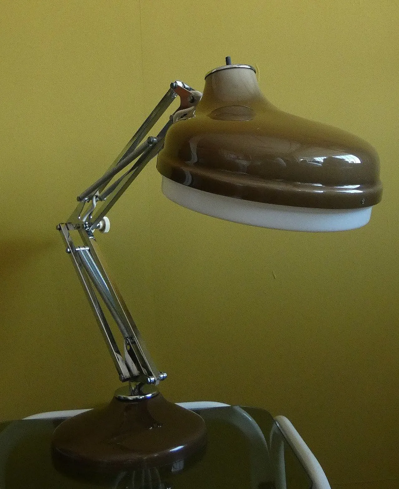 Lampada da tavolo in metallo, Italia, anni '60 9