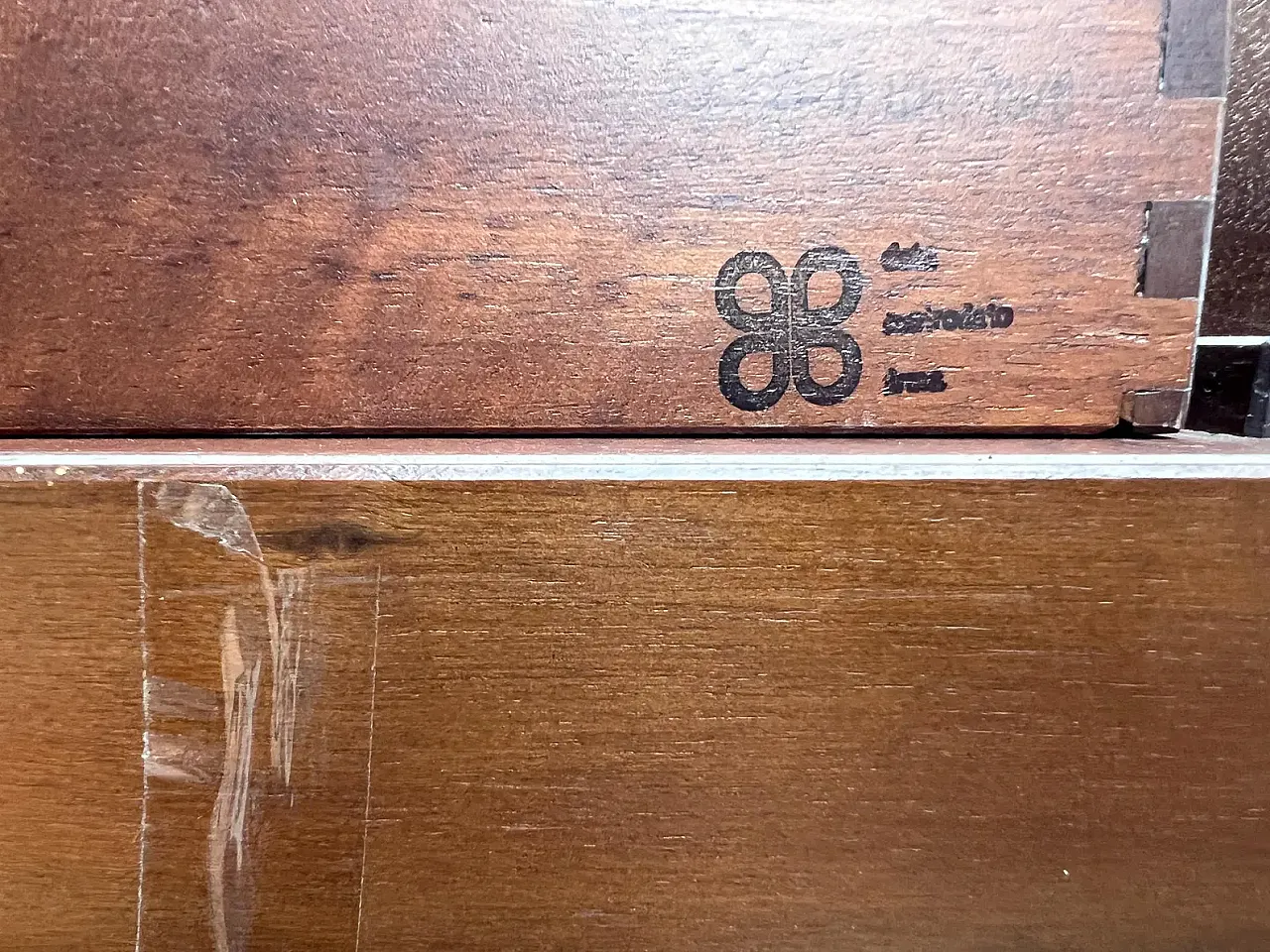 Walnut sideboard by Silvio Coppola for Bernini, late 20th century 6