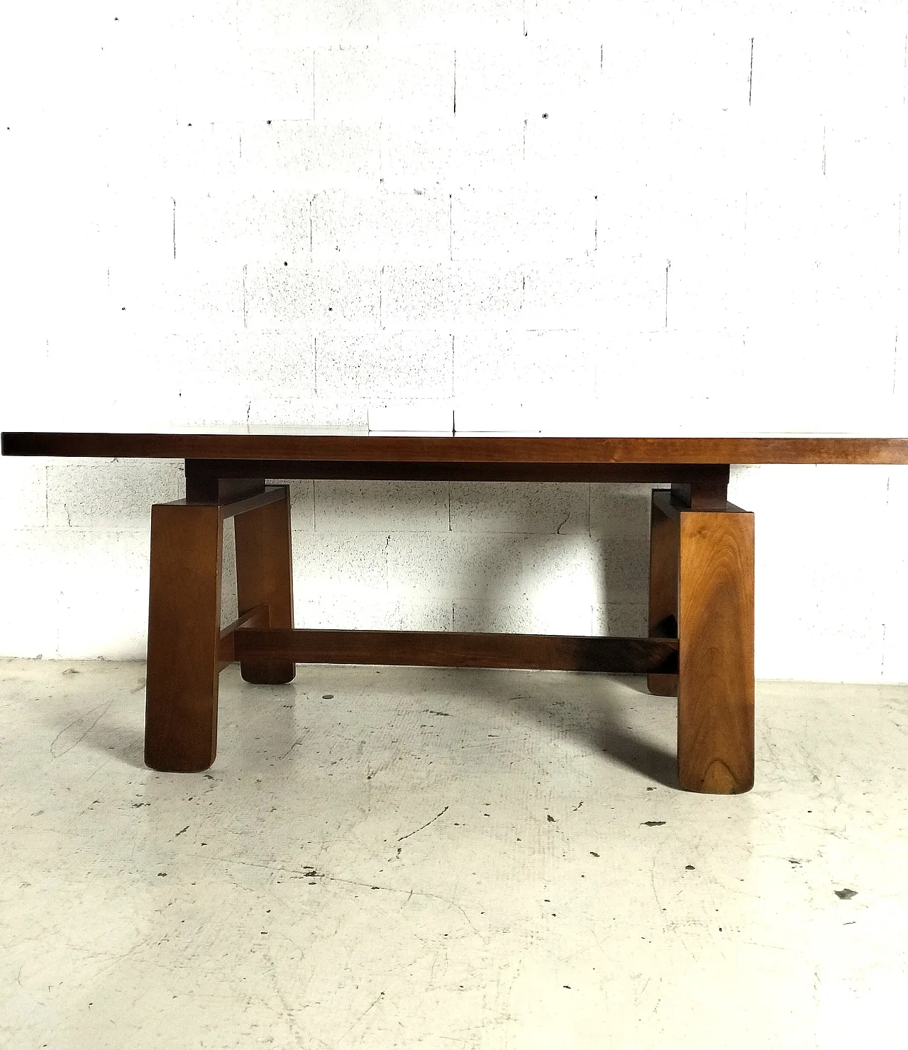 Walnut dining table 611 model by S. Coppola for Bernini, 70s 4