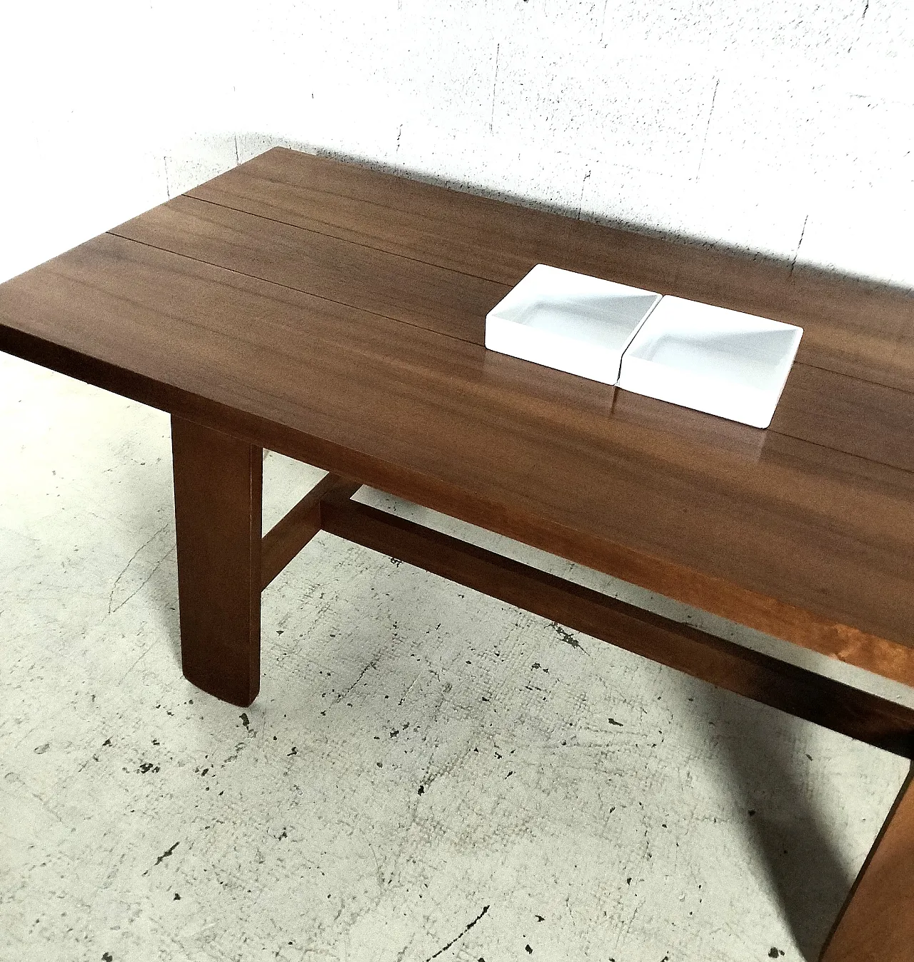 Walnut dining table 611 model by S. Coppola for Bernini, 70s 6
