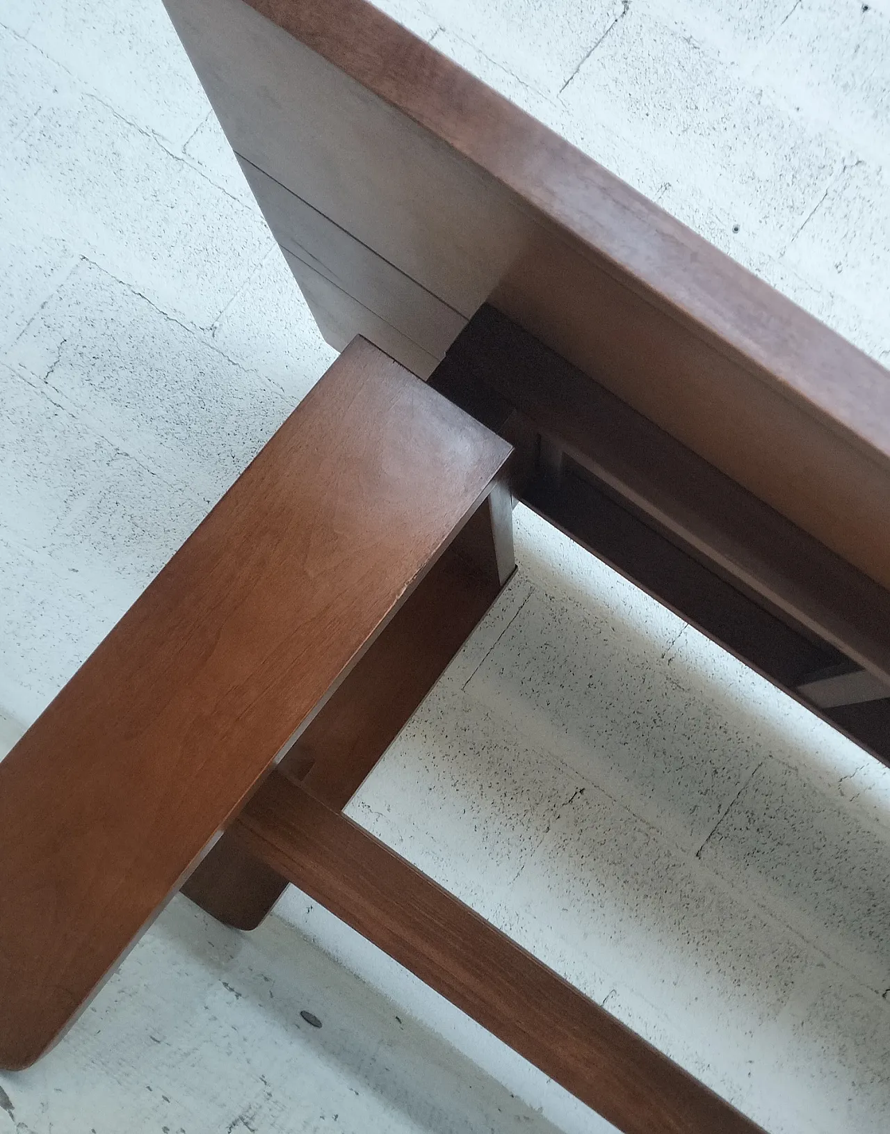 Walnut dining table 611 model by S. Coppola for Bernini, 70s 16