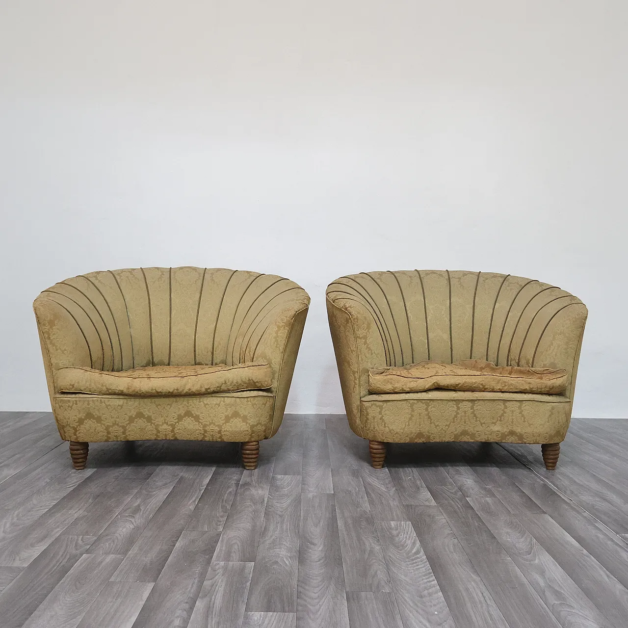 Pair of armchairs designed by Gio Ponti for Casa e Giardino, 1950s 4