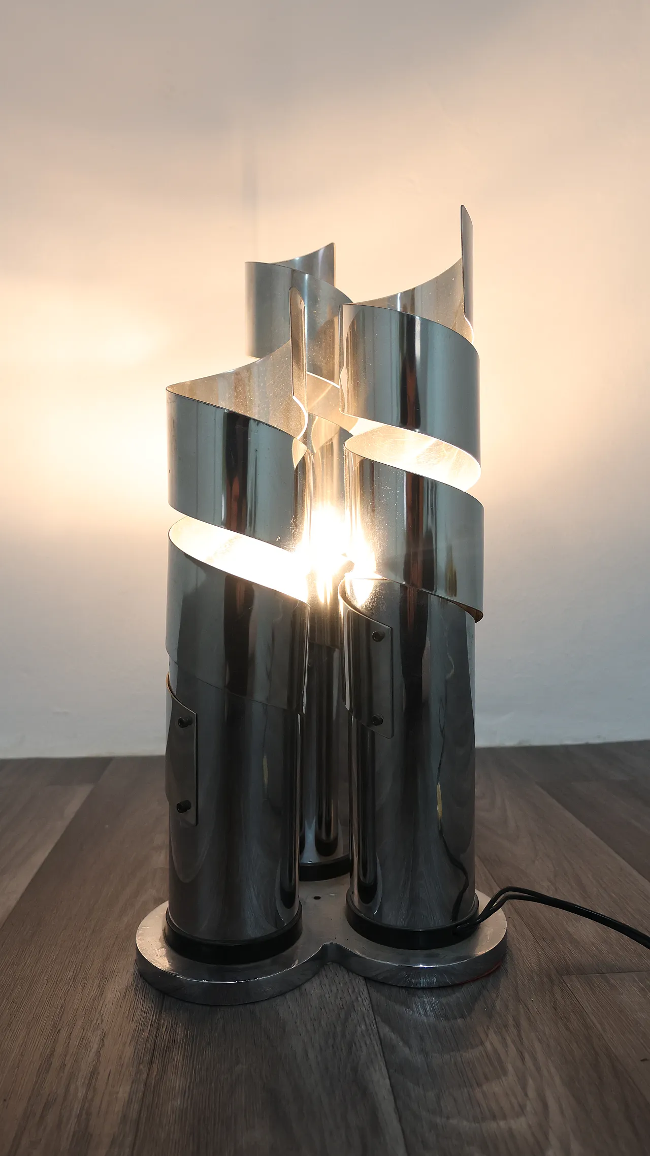 Lampada a spirale in acciaio cromato in stile Max Sauze, anni '70 11