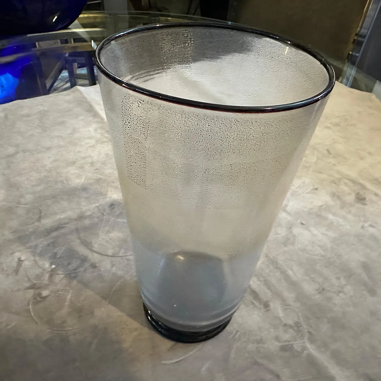 Vaso moderno in vetro trasparente nero e oro di Murano, anni '70 11