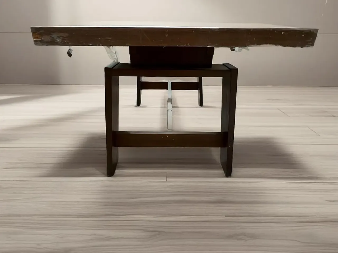 Model 611 walnut dining table by Silvio Coppola for Bernini, 1980s 3