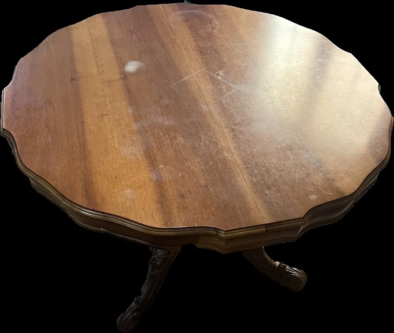 Round walnut dining table, 19th century 3
